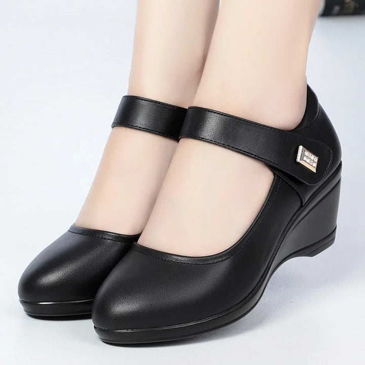 2024 Nieuwe Vrouwen Lente Platform Wig Hoge Hak Mode Ademende Mid-Aged Ondiepe Mond Moeder Schoenen Zachte Huid Comfortabel